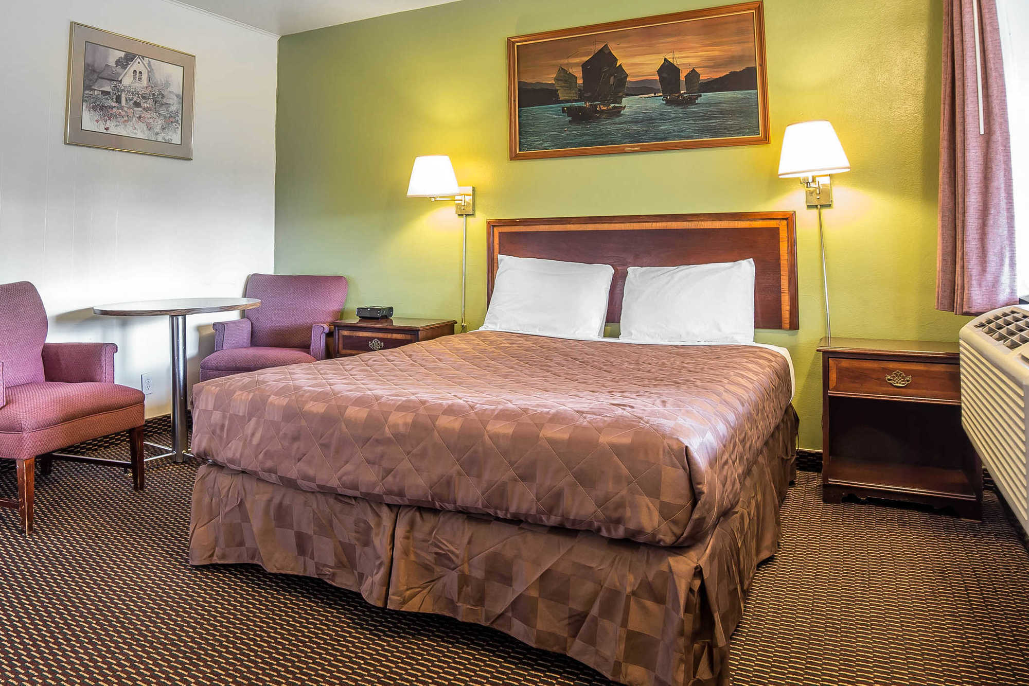 Rodeway Inn & Suites Pendleton Bilik gambar